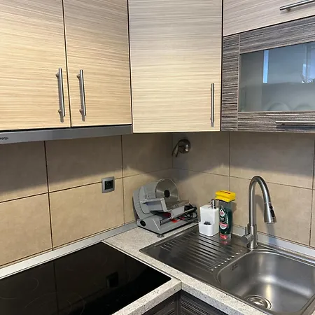 Ana Marija Dom wakacyjny *